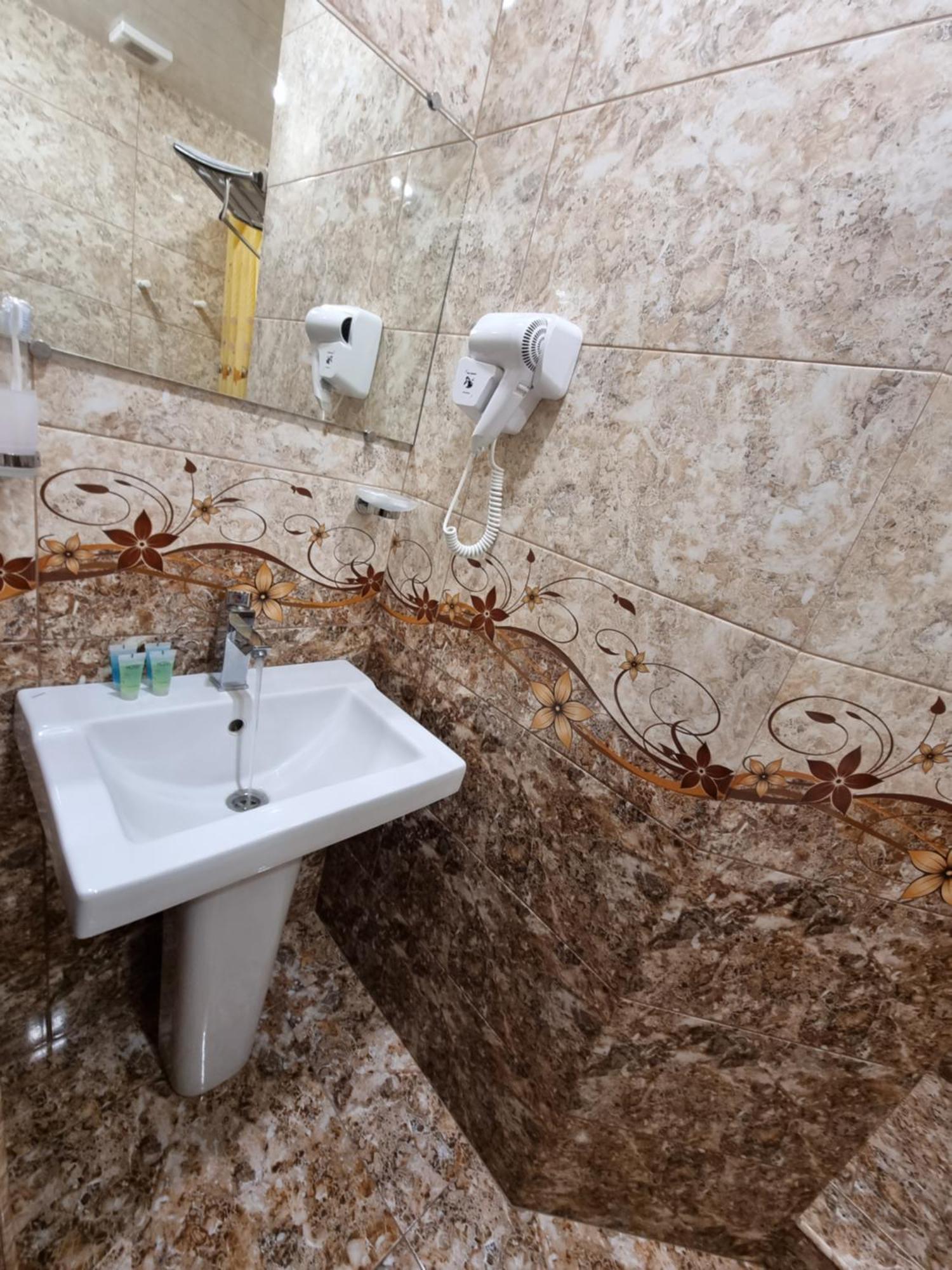 Rubin Hotel Горис Екстериор снимка