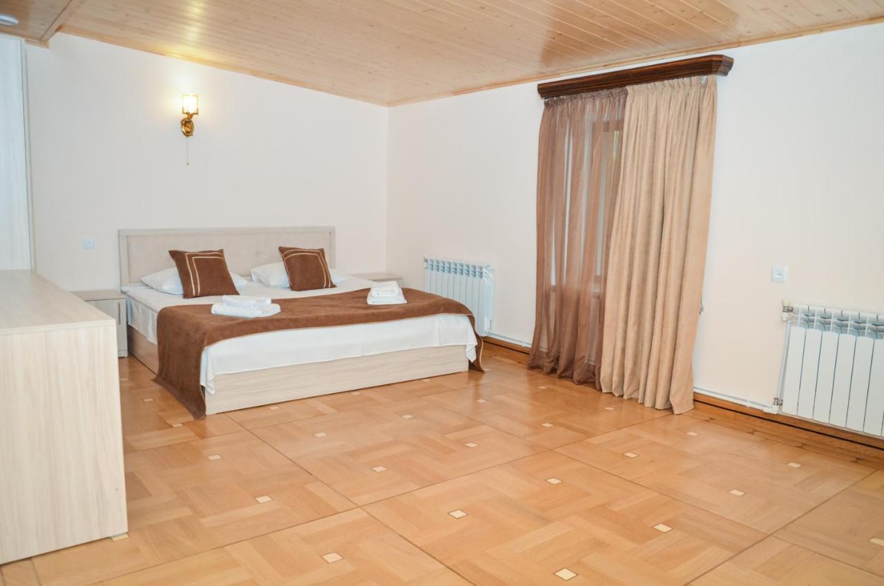Rubin Hotel Горис Екстериор снимка