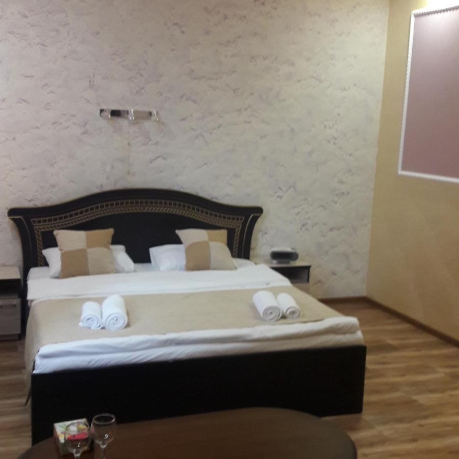 Rubin Hotel Горис Екстериор снимка